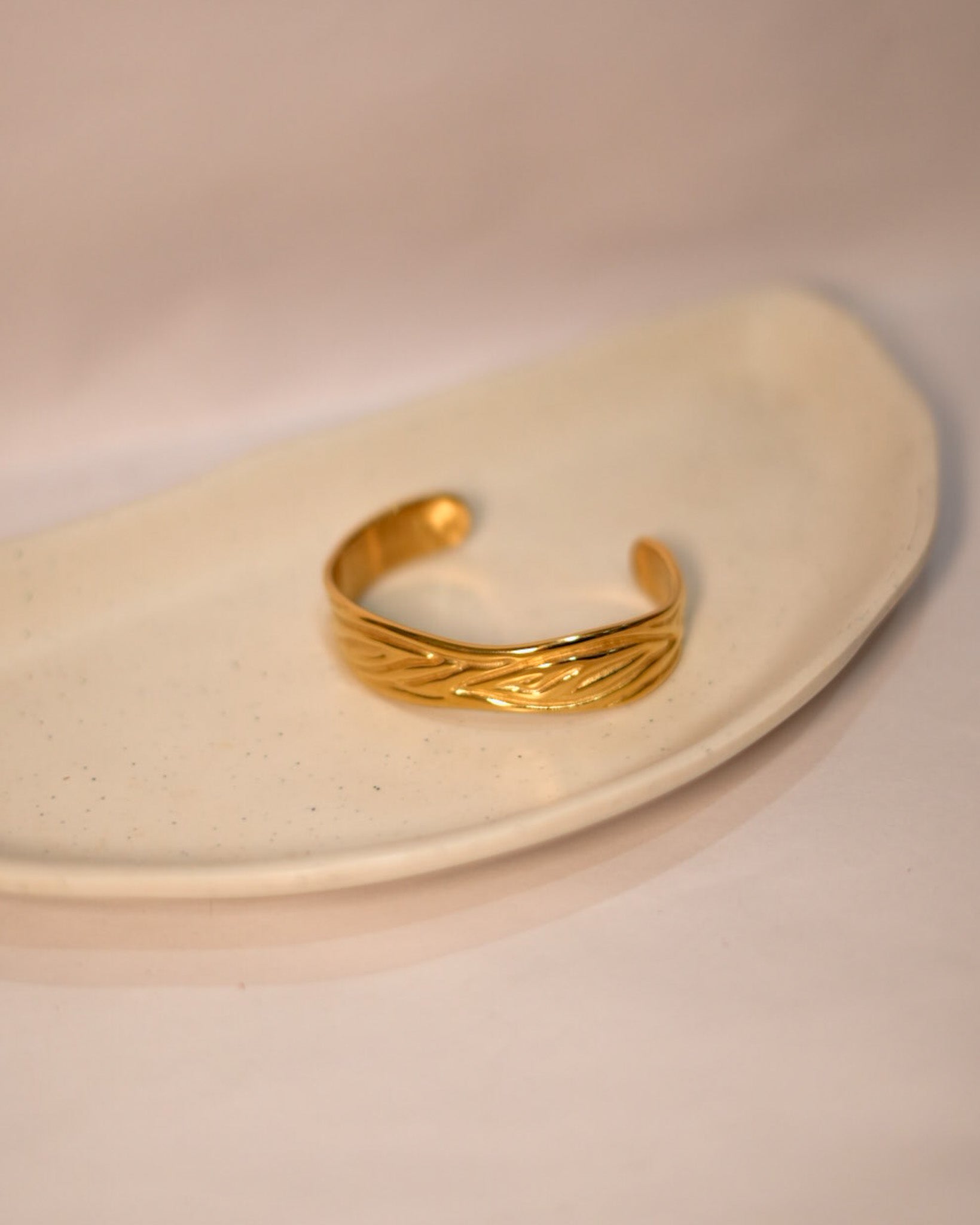 Nura Hand Cuff