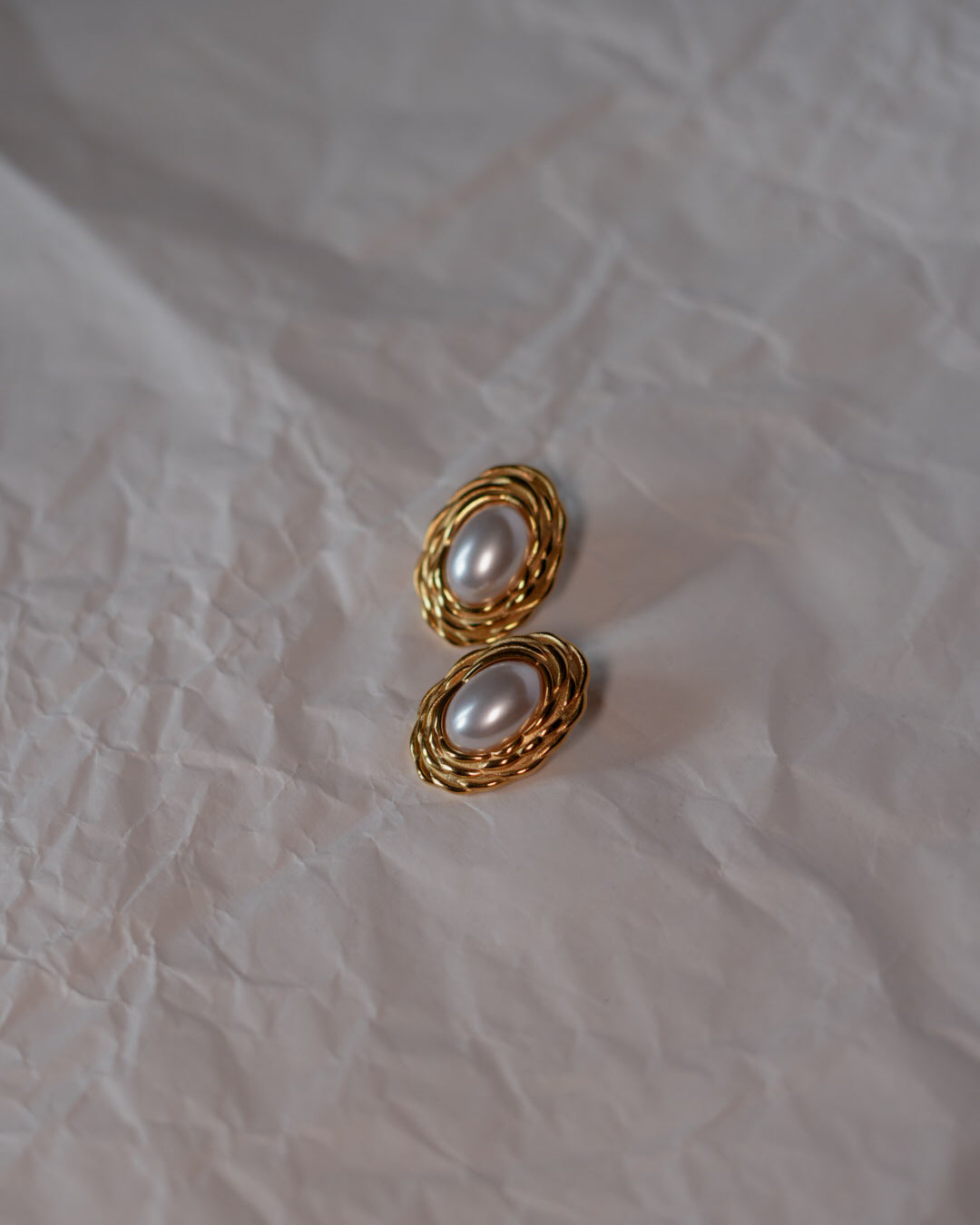 Solid Pearl Studs